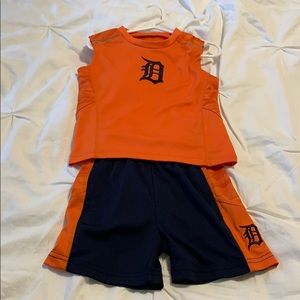 2t Detroit tigers short set